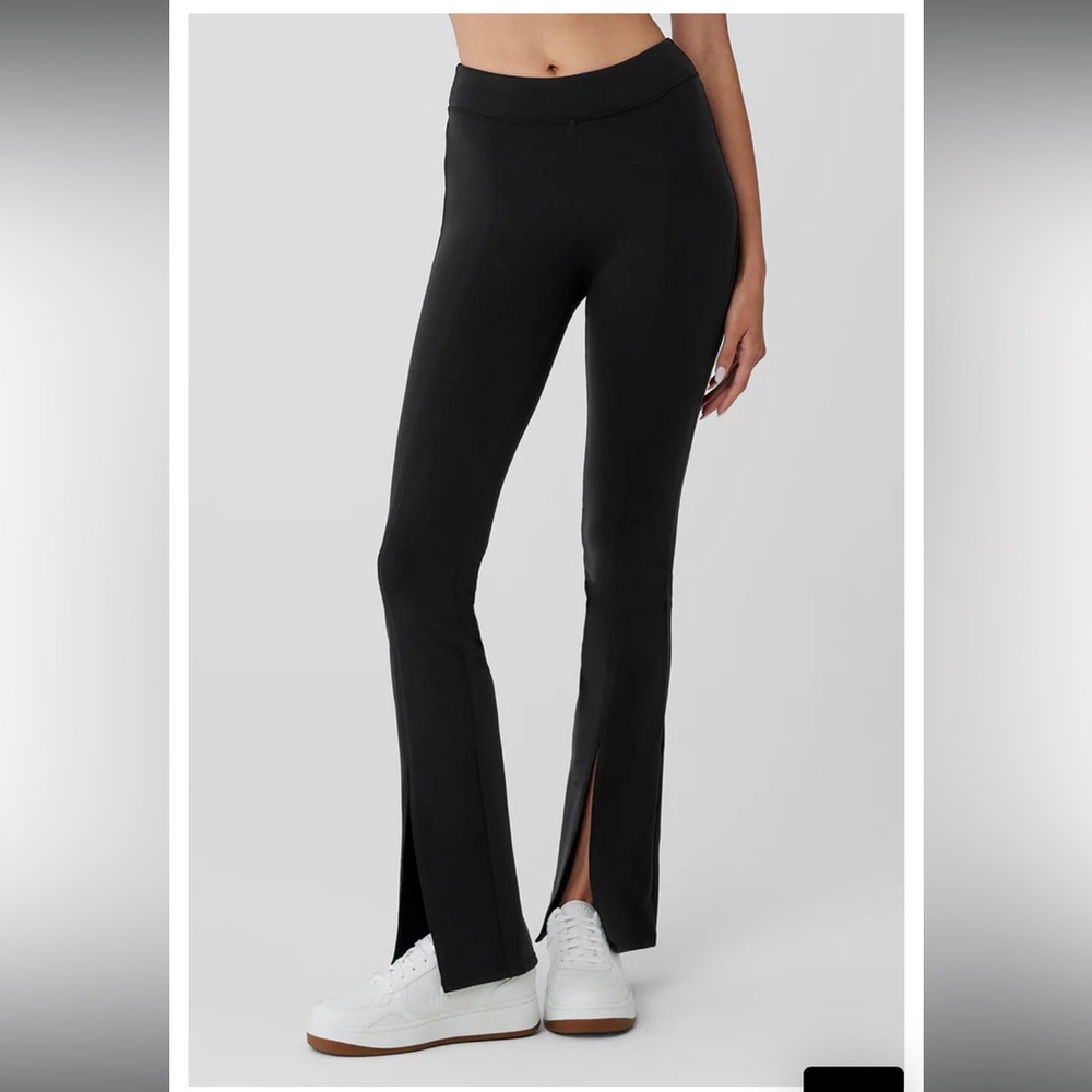 Alo Airbrush High-Waist Flutter Legging